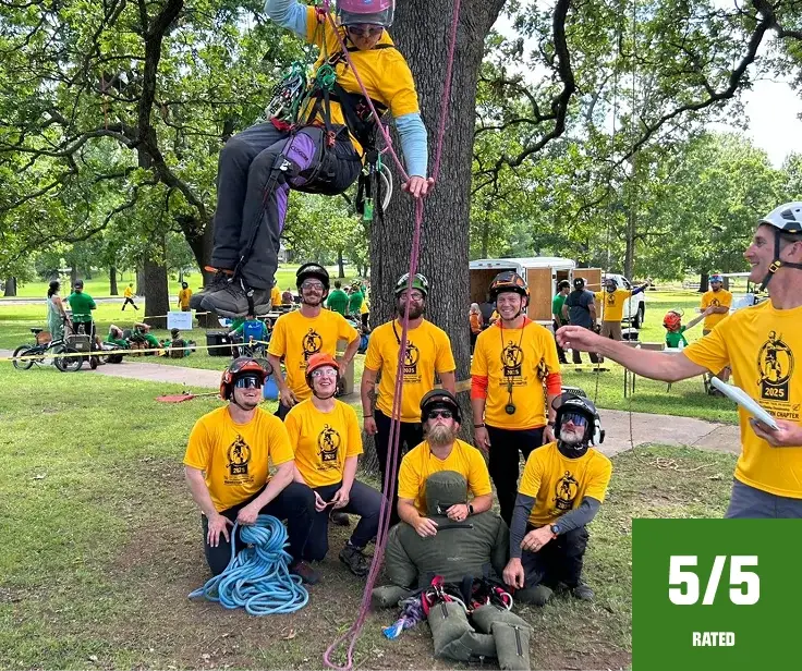 Home Grove Tree Service crew